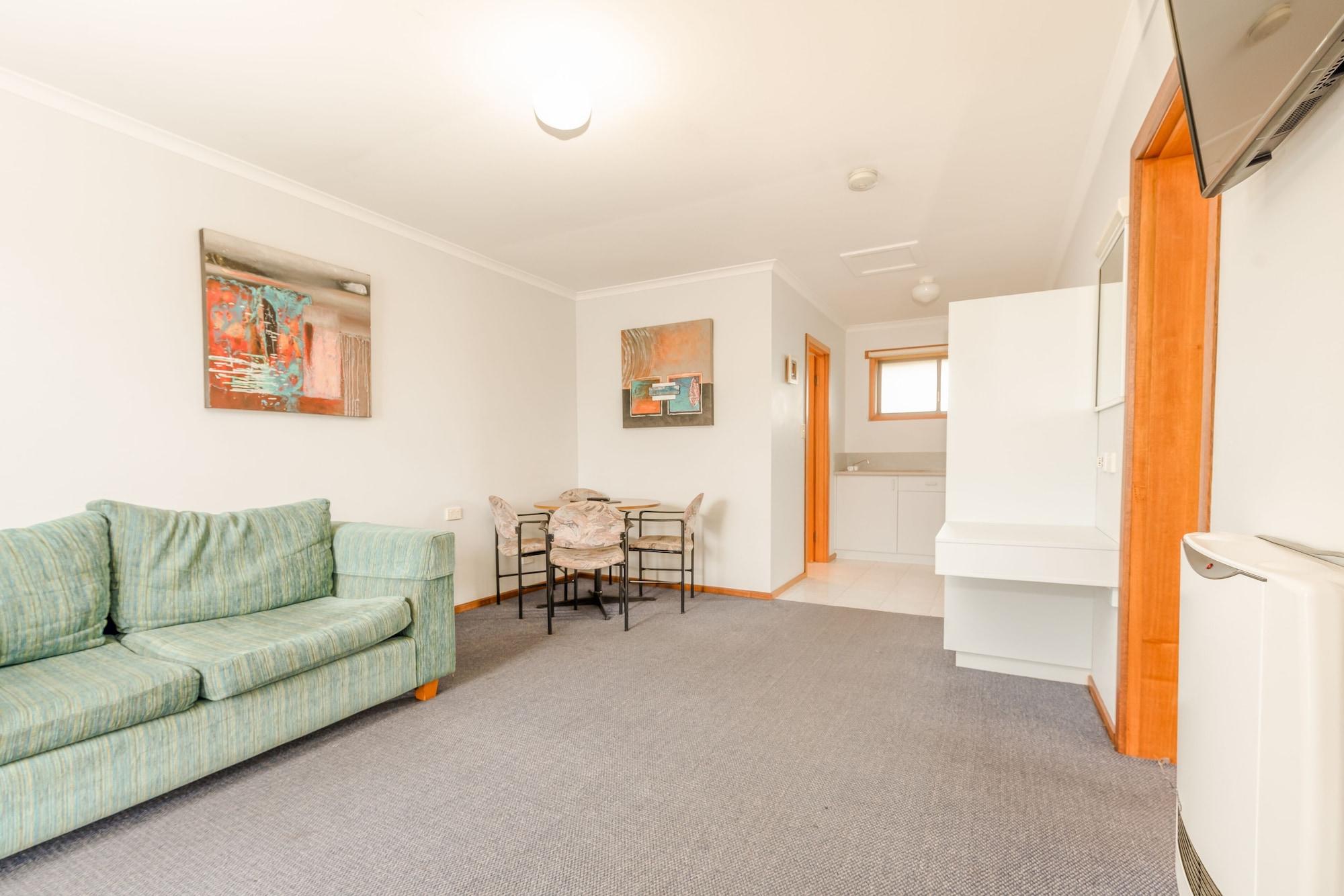 אולברסטון Seasonal South Motel & Function Centre מראה חיצוני תמונה