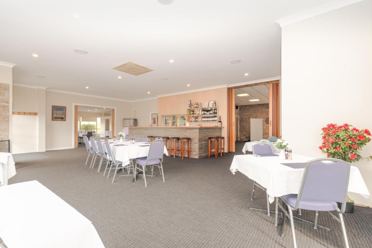 אולברסטון Seasonal South Motel & Function Centre מראה חיצוני תמונה
