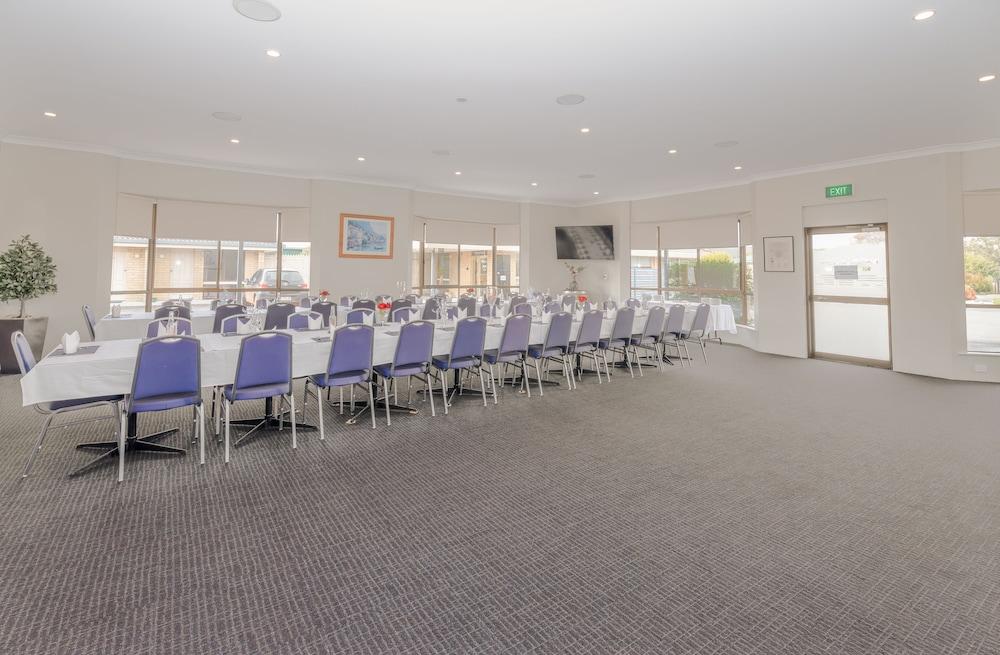 אולברסטון Seasonal South Motel & Function Centre מראה חיצוני תמונה