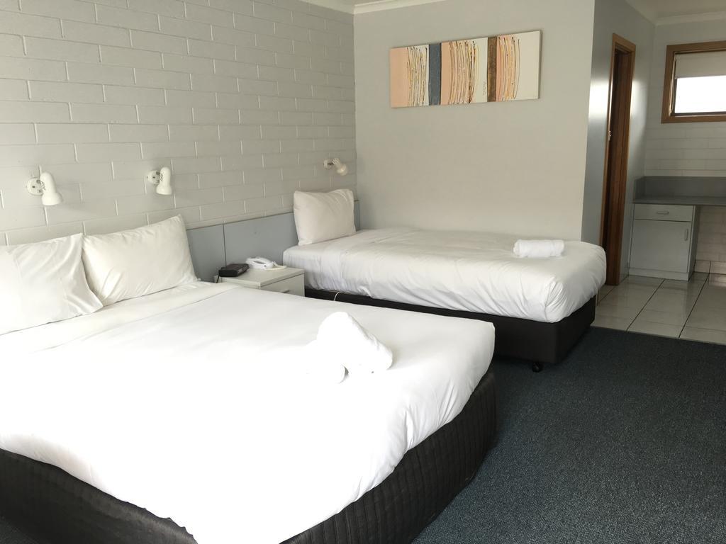 אולברסטון Seasonal South Motel & Function Centre חדר תמונה