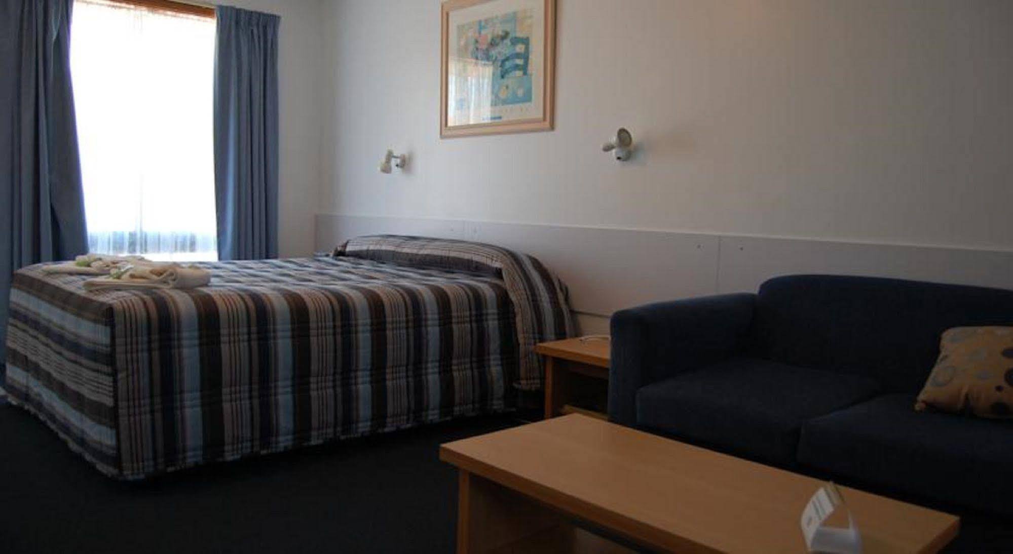 אולברסטון Seasonal South Motel & Function Centre מראה חיצוני תמונה